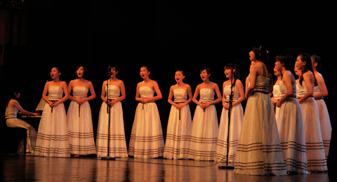 Girl's Choir of Zhuhai No. 2 High School