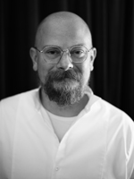 Jonathan Barrett